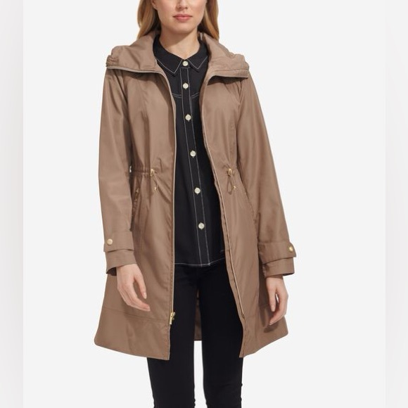 NWOT Cole Haan Women's Packable Champagne Hooded Rain Jacket Coat Size Small - Picture 1 of 2